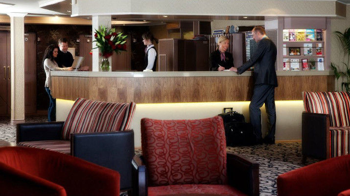 Lodge Hotel Coleraine Exterior foto